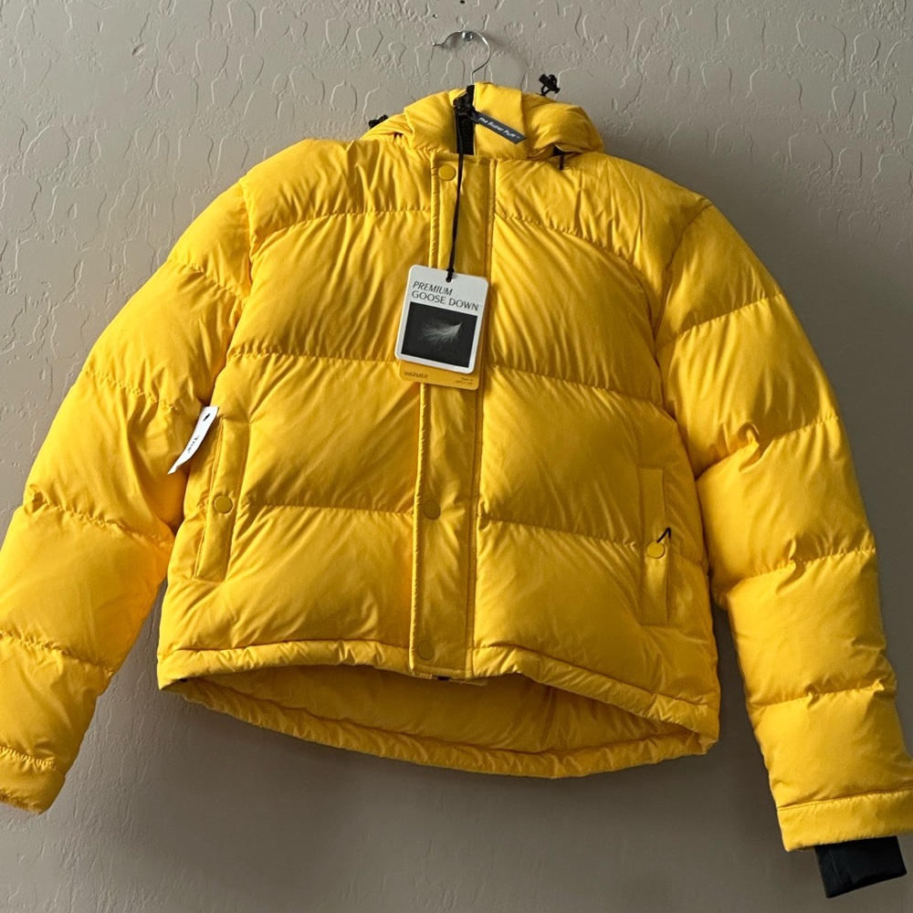 Aritzia super puff jacket tna